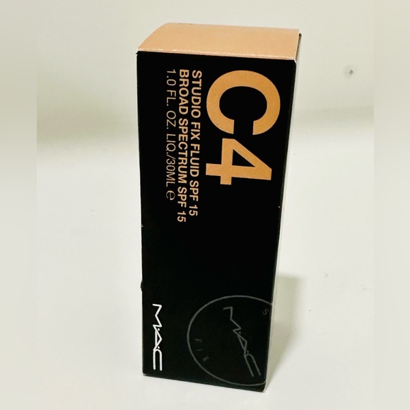 NEW! Mac Foundation Studio Fix Fluid Foundation SPF 15 C4 โค๏ธ๐๐๐ฅฐ - Picture 2 of 3